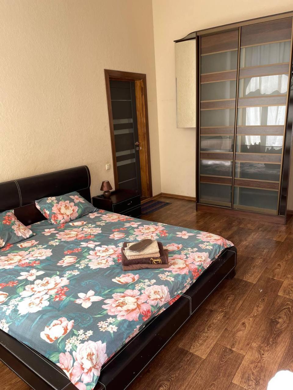 Apart 26 Odessa Ngoại thất bức ảnh